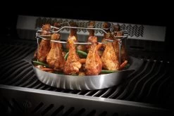 Napoleon Edelstahl Hähnchenkeulen Halter Inkl. Schale -Grillen Im Freien 56032 Foldable Chicken Grilling Rack Topper In Use
