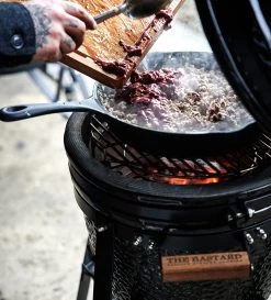 The Bastard Frypan / Gusseisenpanne Medium Ø 20 Cm