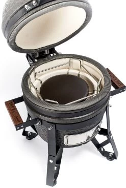 The Bastard Keramikgrill Urban Small - Schwarz Matt - Modell 2023 -Grillen Im Freien Bastard Keramikgrill Urban Small Hitzeschild BU206