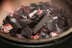 Big Green Egg Holzkohle Wildfire 5 Kg Karton - Kräuterbaum -Grillen Im Freien Big Green Egg Wildfire Aroma Holzkohle abbrand