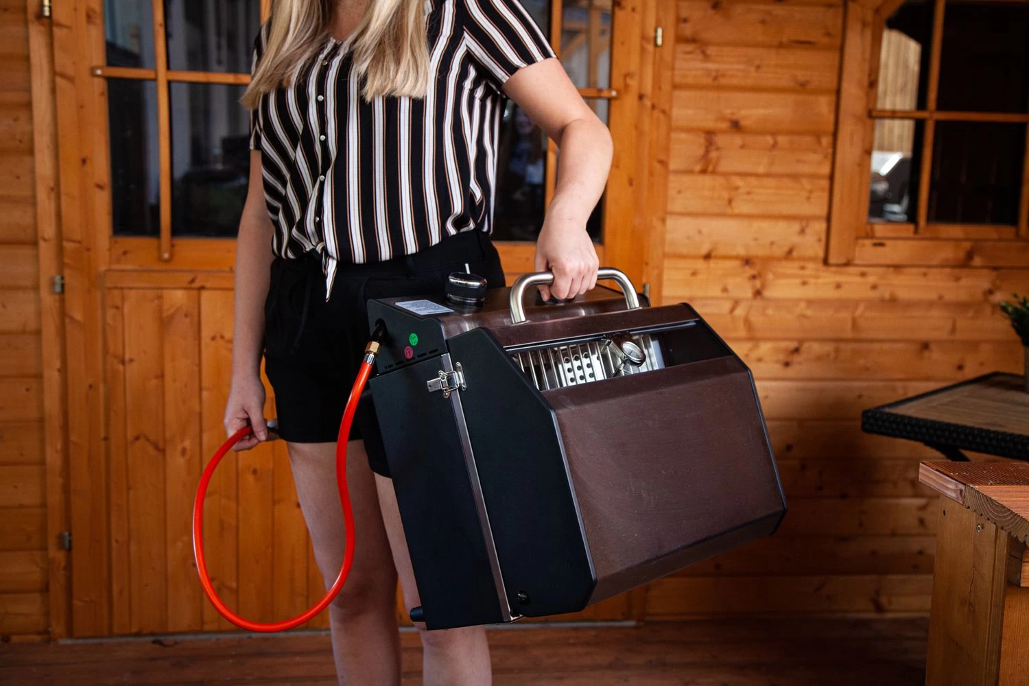 Grillfürst G201E 2-Brenner Gasgrill Portabel V2 - Campinggrill / Balkongrill 50mbar 17 Grillfürst G201E 2-Brenner Gasgrill Portabel V2 - Campinggrill / Balkongrill 50mbar – Bild 15