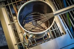 Grillfürst G520G 5-Brenner Gasgrill - Eintracht Frankfurt Edition - Gusseisenroste - X-DEAL Inkl. Zubehörpaket -Grillen Im Freien Grillfuerst Gasgrill G520E Seitenbrenner Topf