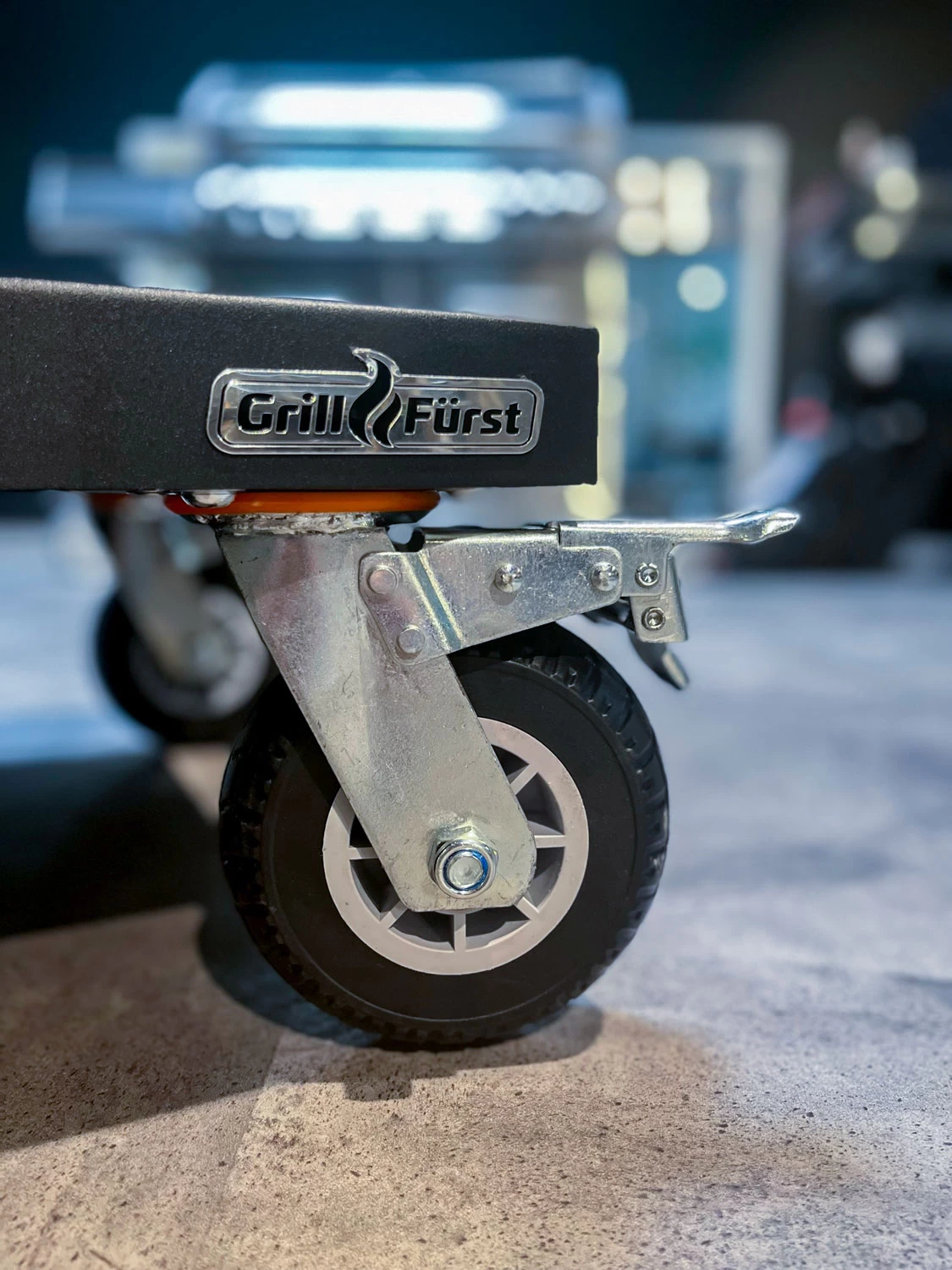 Grillfürst Grillwagen - L2 Für Broil King Regal 590 / 590 PRO / 690 XL, Imperial 590 / 690, Outdoorchef Dualchef 415 / 425 / S425, Heatstrip Crossray 4B 3 Grillfürst Grillwagen - L2 Für Broil King Regal 590 / 590 PRO / 690 XL, Imperial 590 / 690, Outdoorchef Dualchef 415 / 425 / S425, Heatstrip Crossray 4B