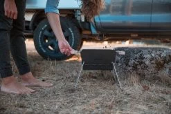 Knister Grill Small - Holzkohle Kompaktgrill -Grillen Im Freien Knister Grill Campinggrill Beine Wiese