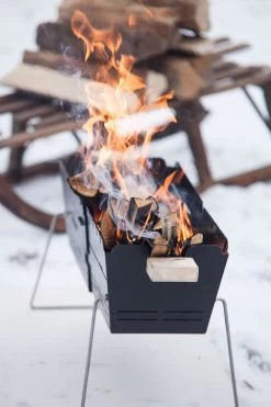 Knister Grill Original - Ausziehbarer Holzkohle Kompaktgrill 40 Knister Grill Original - Ausziehbarer Holzkohle Kompaktgrill -Grillen Im Freien Knister Grill Holzfeuer