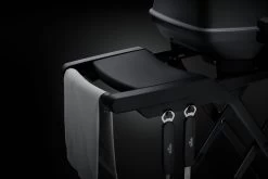 Napoleon Phantom TravelQ PRO285X Kompakt Gasgrill, Mattschwarz - Mit Klappbarem Wagen Inkl. Warmhalterost - Modell 2023 -Grillen Im Freien Napoleon Phantom TravelQ PRO285X Seitenablagen
