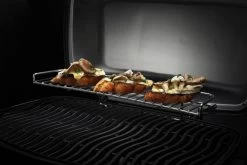 Napoleon Phantom TravelQ PRO285X Kompakt Gasgrill, Mattschwarz - Mit Klappbarem Wagen Inkl. Warmhalterost - Modell 2023 -Grillen Im Freien Napoleon Phantom TravelQ PRO285X Warmhlterost