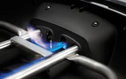 Napoleon Phantom TravelQ PRO285X Kompakt Gasgrill, Mattschwarz - Mit Klappbarem Wagen Inkl. Warmhalterost - Modell 2023 -Grillen Im Freien Napoleon Phantom TravelQ PRO285X jet fire zuendung