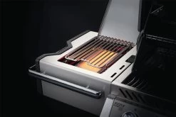 Napoleon Prestige Pro 665-3 Edelstahl Gasgrill Inkl. Drehspieß - X-DEAL Inkl. Napoleon TravelQ PRO285 Kompakt Gasgrill -Grillen Im Freien Napoleon Prestige Pro Sizzle Zone Offen