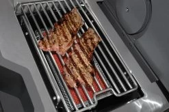 Napoleon Prestige Pro 500-3 Edelstahl Gasgrill Inkl. Drehspieß - Modell 2023 - SMART Deal Inkl. Grillfürst Grill Control -Grillen Im Freien Napoleon Prestige Pro Sizzle Zone Steaks 2