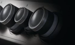 Napoleon Rogue SE 625 Gasgrill, Schwarz Mit Gussrosten, Sizzle Zone Und Heckbrenner - Modell 2023 -Grillen Im Freien Napoleon Rogue SE Drehknoepfe