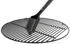 Outdoorchef Grillbürste Mit Nylonborsten Groß, 44,5 Cm -Grillen Im Freien Outdoorchef Grillbuerste Nylonborsten gross Anwendung02