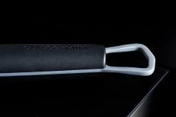 Outdoorchef Triangel Grillbürste Mit Nylonborsten, 41,5 Cm -Grillen Im Freien Outdoorchef Triangel Grillbuerste Detail Griff