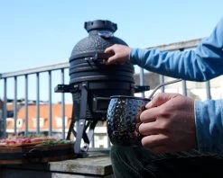 The Bastard Keramikgrill Urban Small - Schwarz Matt - Modell 2023 -Grillen Im Freien The Bastard Urban Small Keramikgrill Campinggrill