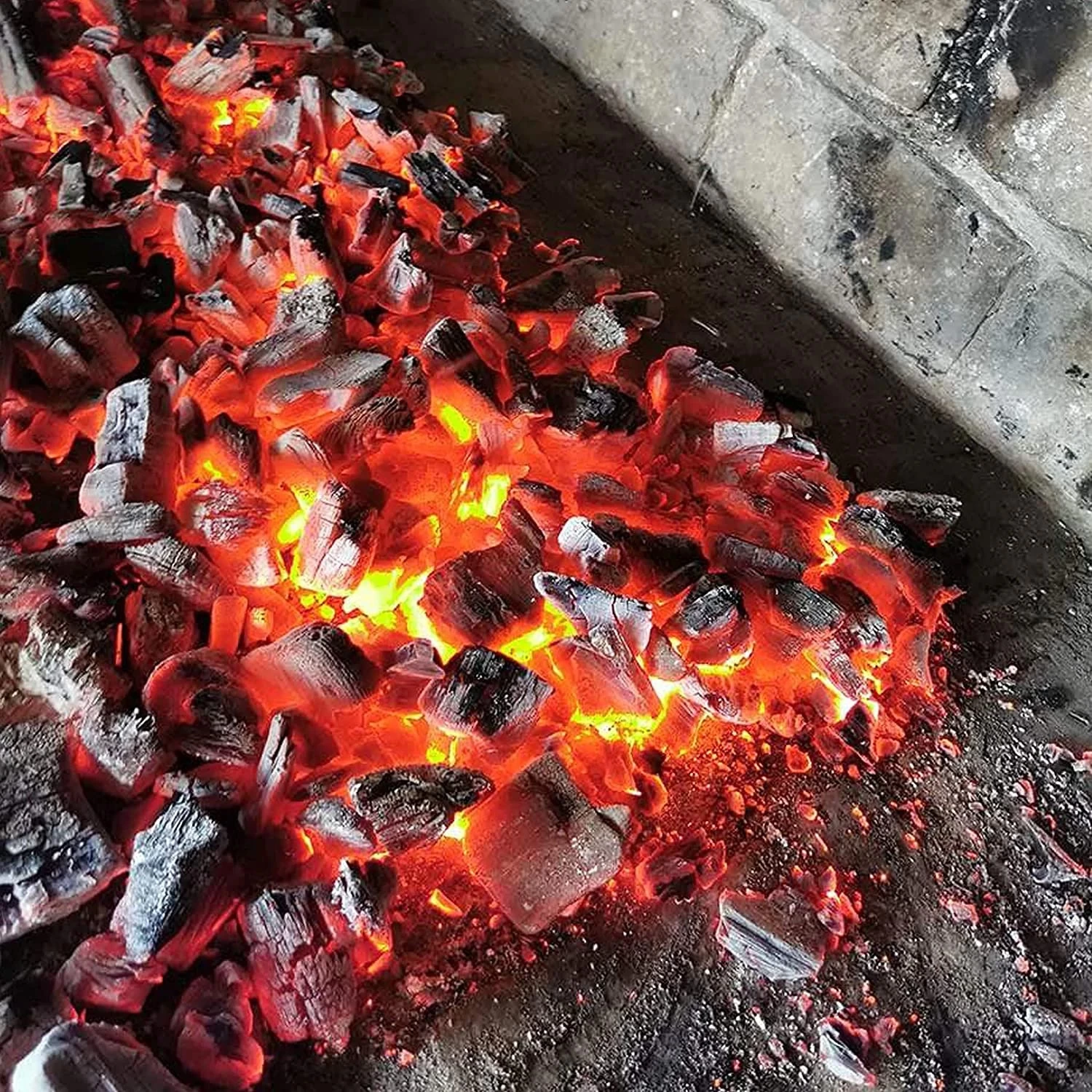 Big Green Egg Woody Holzkohle Buchenholz 10 Kg - Rauchfrei 4 Big Green Egg Woody Holzkohle Buchenholz 10 Kg - Rauchfrei – Bild 2