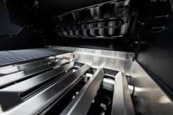 Outdoorchef Dualchef 425 G BZ Gasgrill Mit Blazing Zone Infrarotbrenner + DGS Gusseisen Grillrost 2 Stk.+ DGS Gemüse Grillrost 2 Stk. -Grillen Im Freien outdoorchef dualchef 425 g flammenschutzbleche 18 700 16