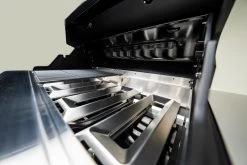 Outdoorchef Dualchef 425 G BZ Gasgrill Mit Blazing Zone Infrarotbrenner + DGS Gusseisen Grillrost 2 Stk.+ DGS Gemüse Grillrost 2 Stk. -Grillen Im Freien outdoorchef dualchef 425 g flammschutzbleche 18 700 16