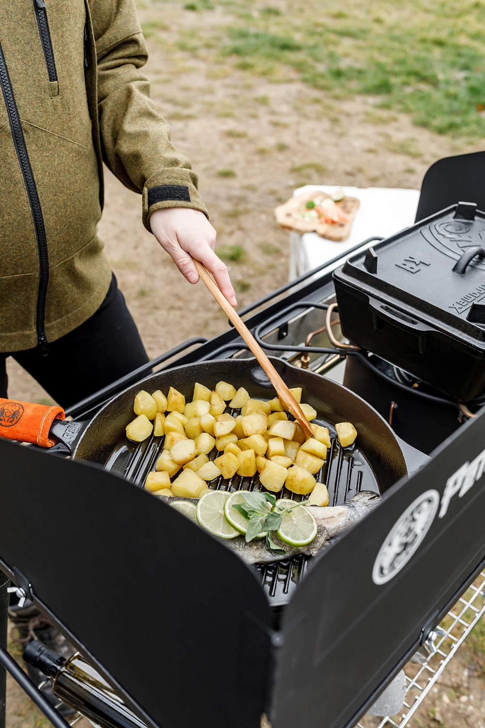 Petromax Grillpfannen Gusseisen Gp35 Mit Stiel 4 Petromax Grillpfannen Gusseisen Gp35 Mit Stiel – Bild 2